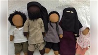 „Puppen, die Soldaten