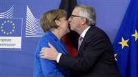 Juncker: Merkel wäre