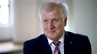 Seehofer will Asylpraxis