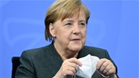 Merkel stimmt auf