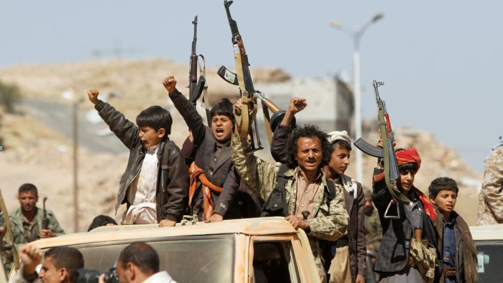 Houthis trennen Angestellte,